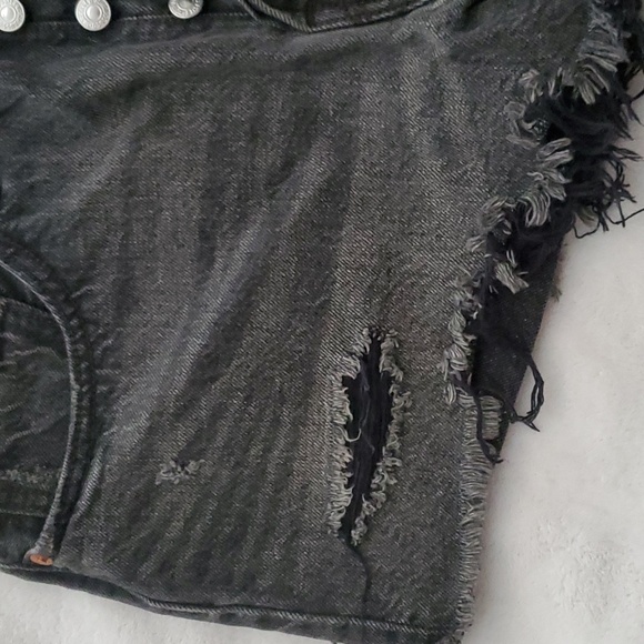 Levi's Denim Hotpant shorts -US 16 - Picture 3 of 11